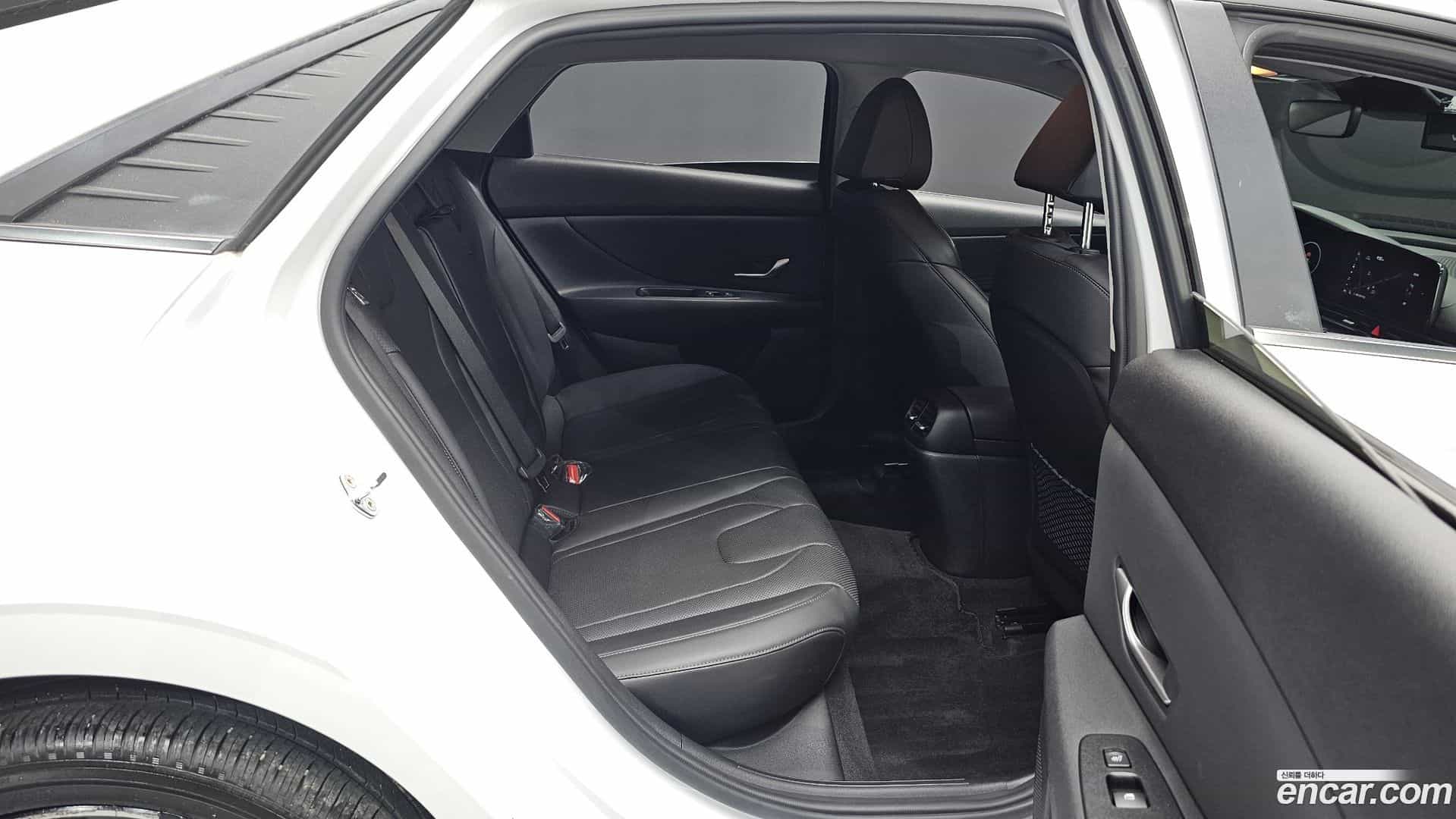 AVANTE Hyundai 2020.9-OPTION-015