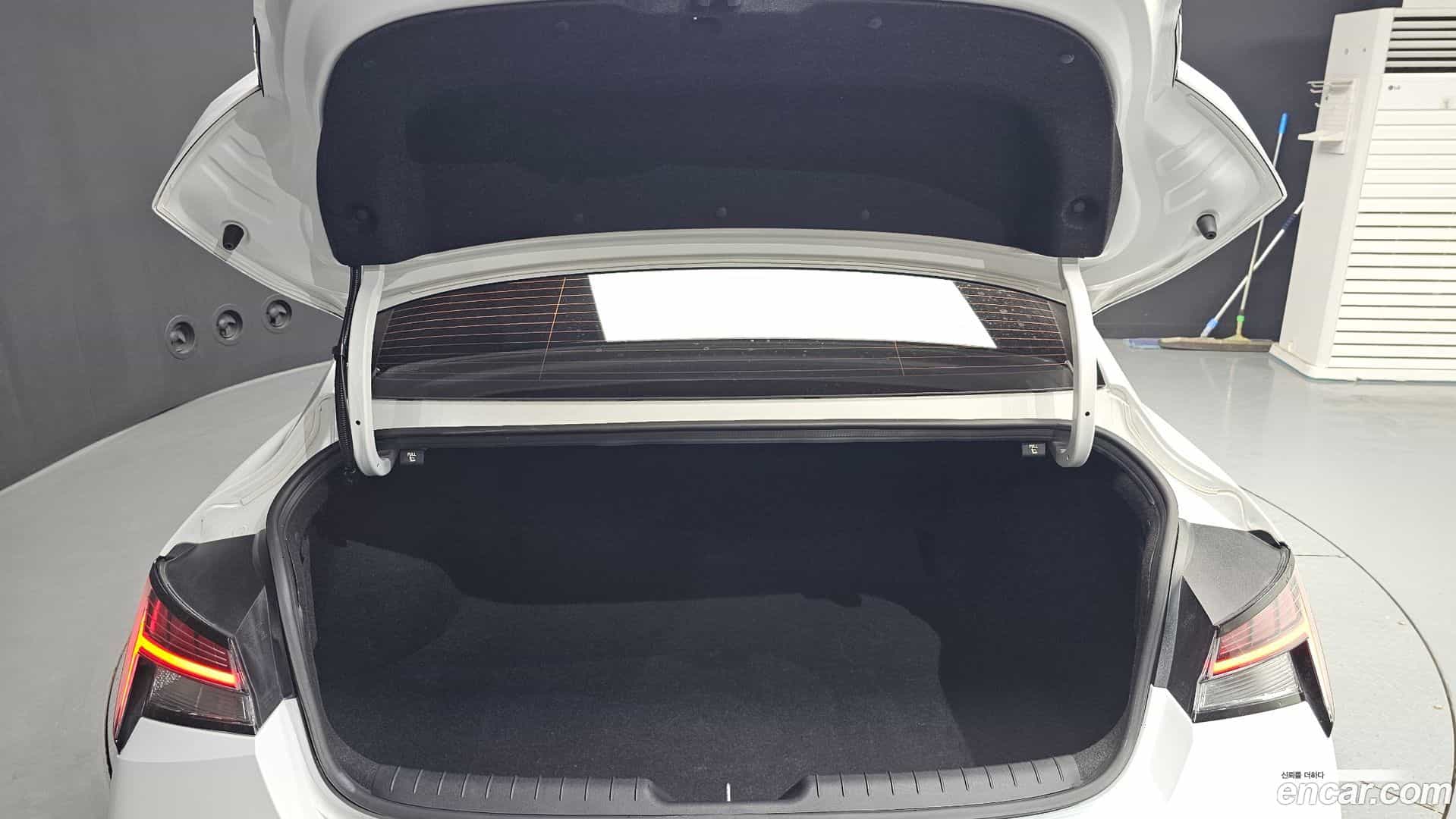 AVANTE Hyundai 2020.9-OPTION-024