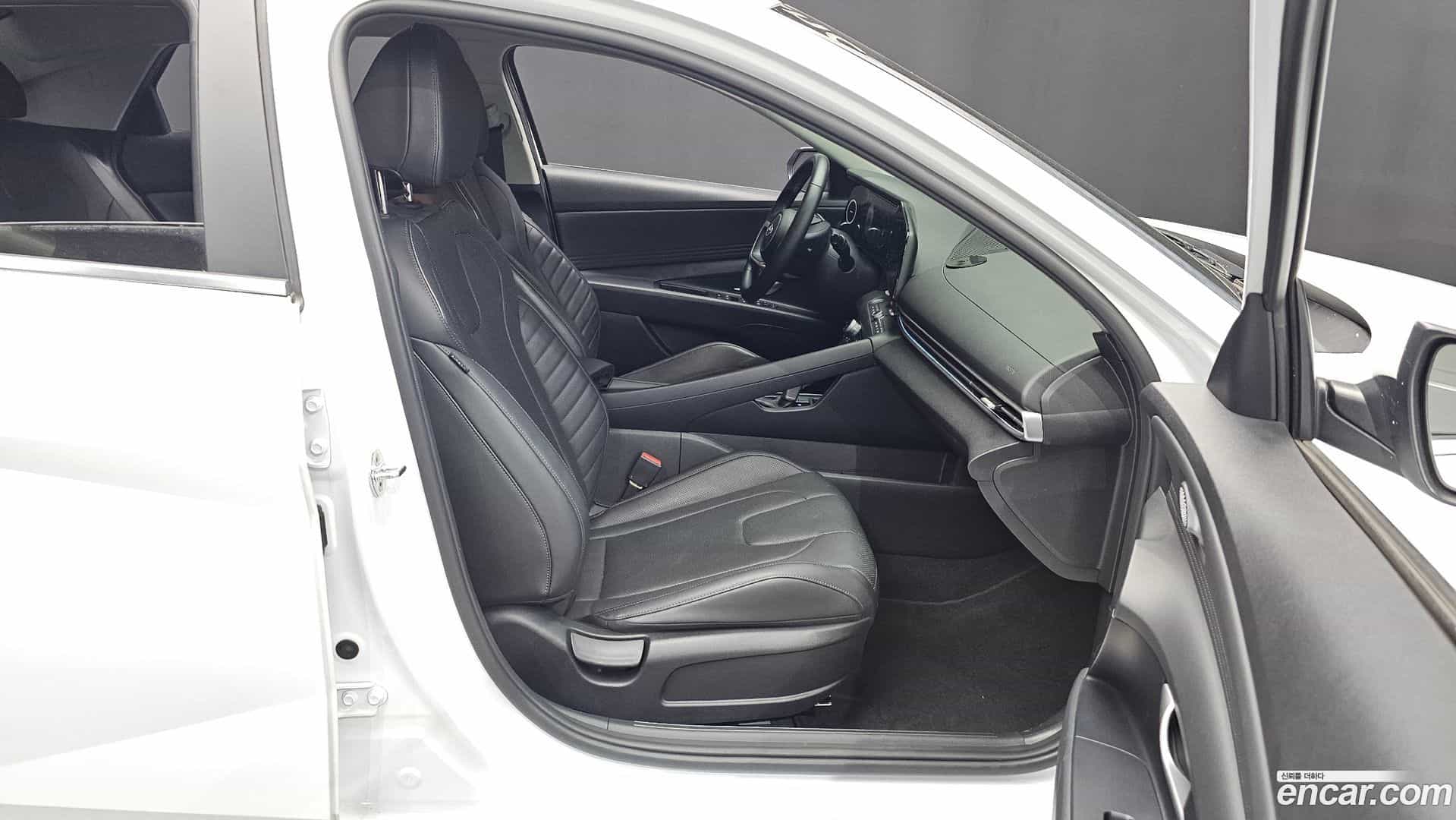 AVANTE Hyundai 2020.9-INNER-036