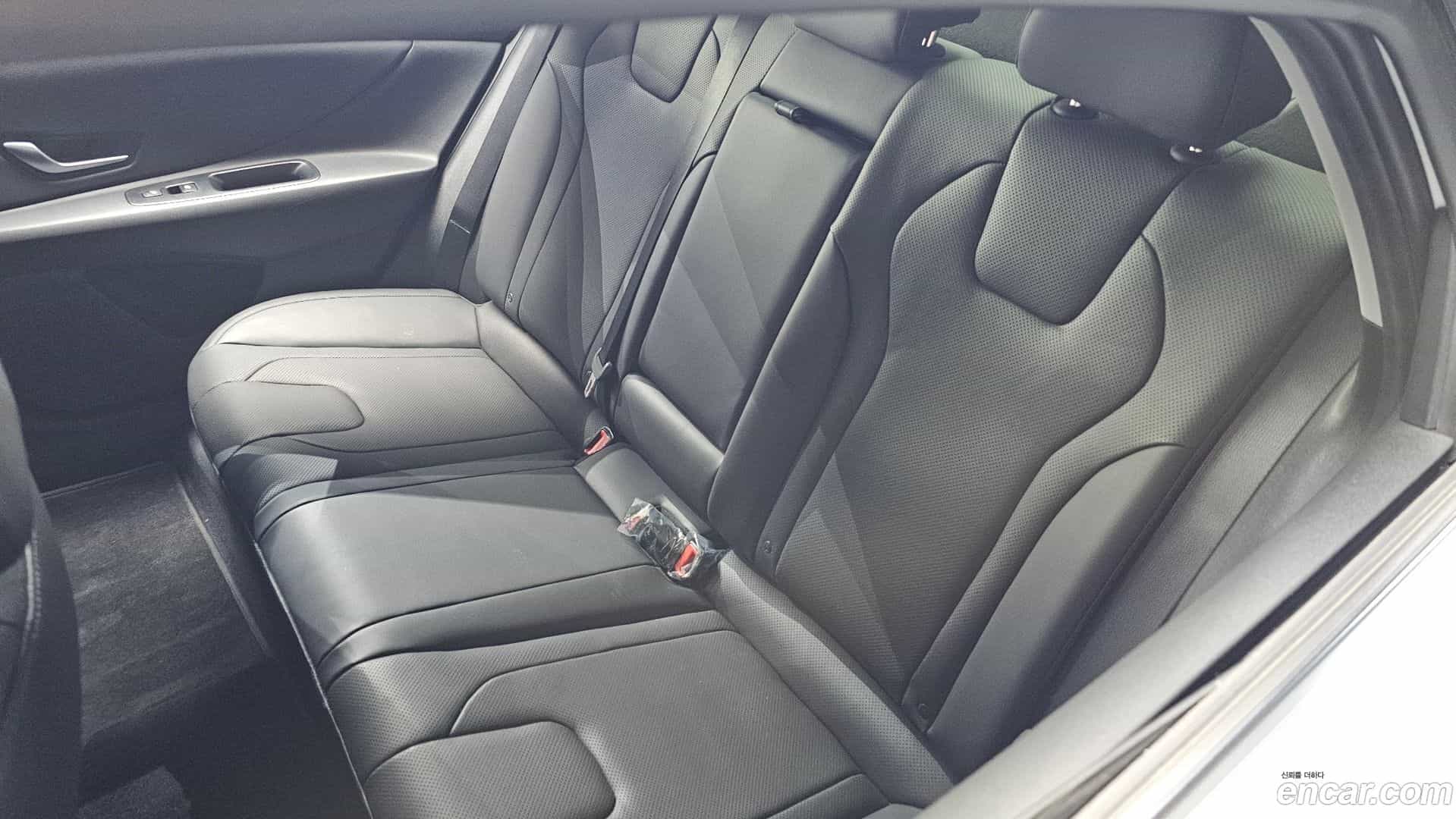 AVANTE Hyundai 2020.9-OPTION-046