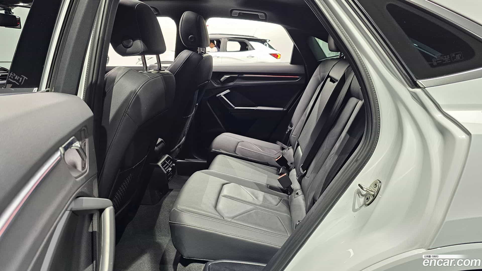 Q3 Audi 2023.1-OPTION-015