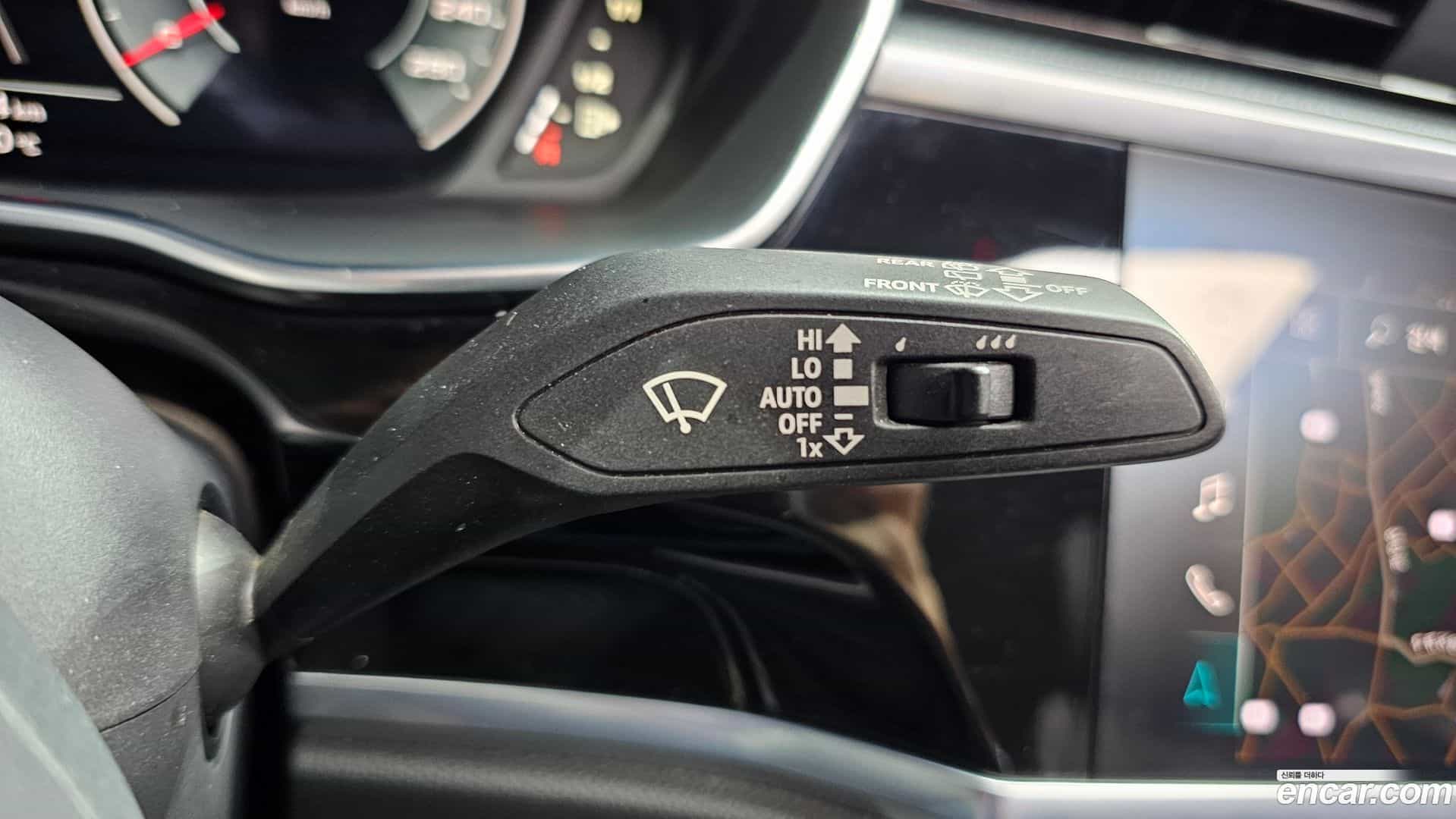 Q3 Audi 2023.1-OPTION-042