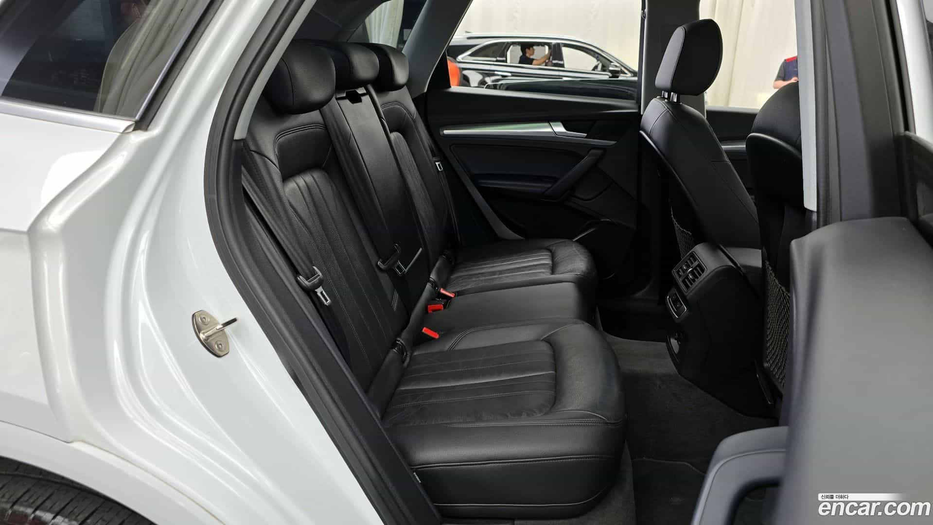 Q5 Audi 2020.10-OPTION-015