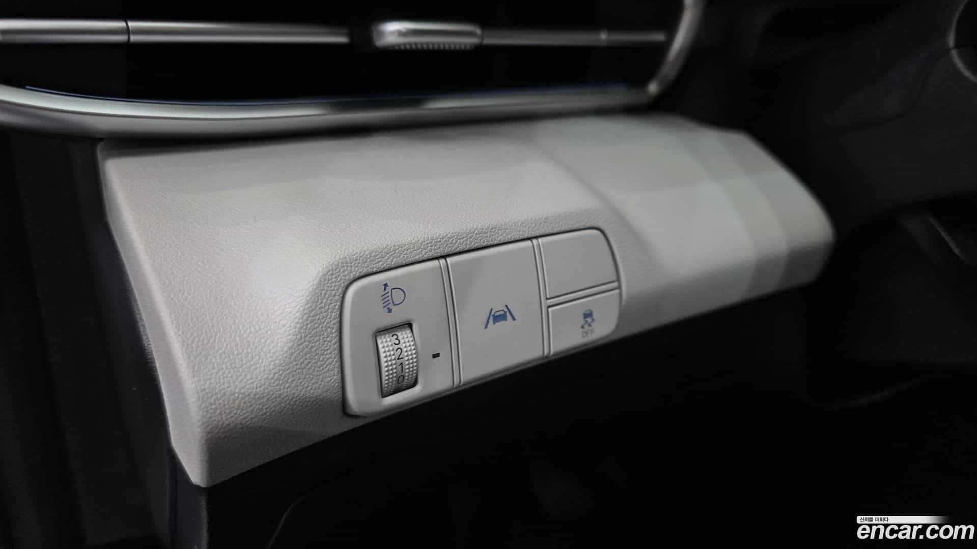 AVANTE Hyundai 2021.10-OPTION-016