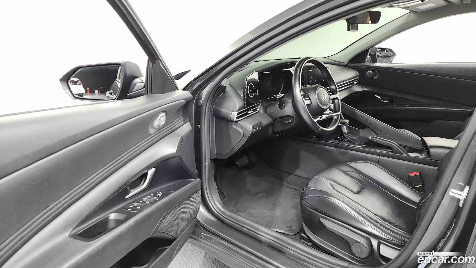 AVANTE Hyundai 2021.0-INNER-010