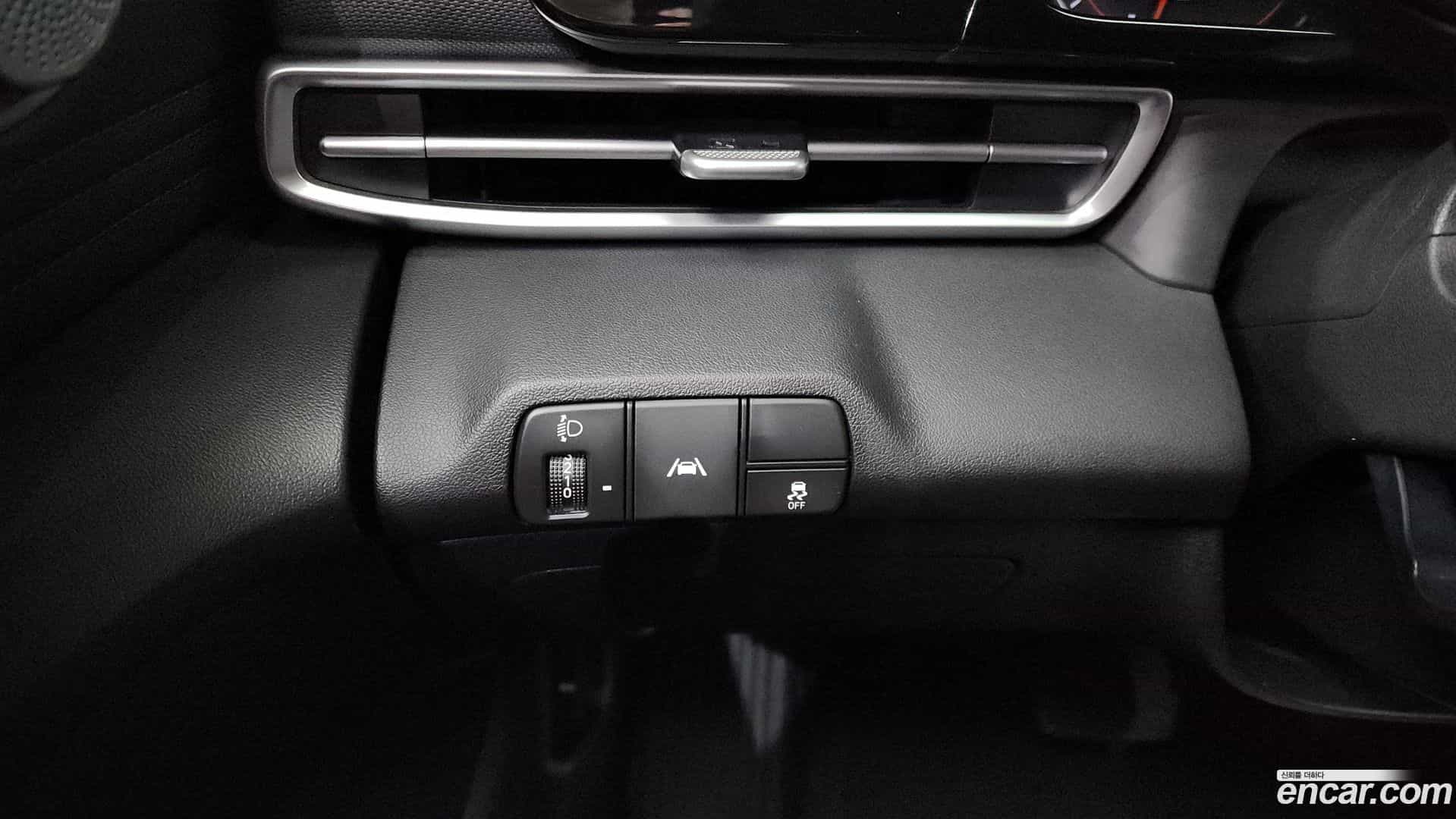 AVANTE Hyundai 2021.0-OPTION-022