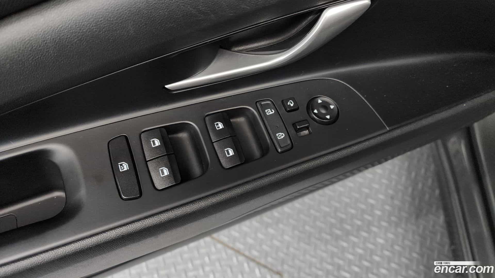 AVANTE Hyundai 2021.0-OPTION-023