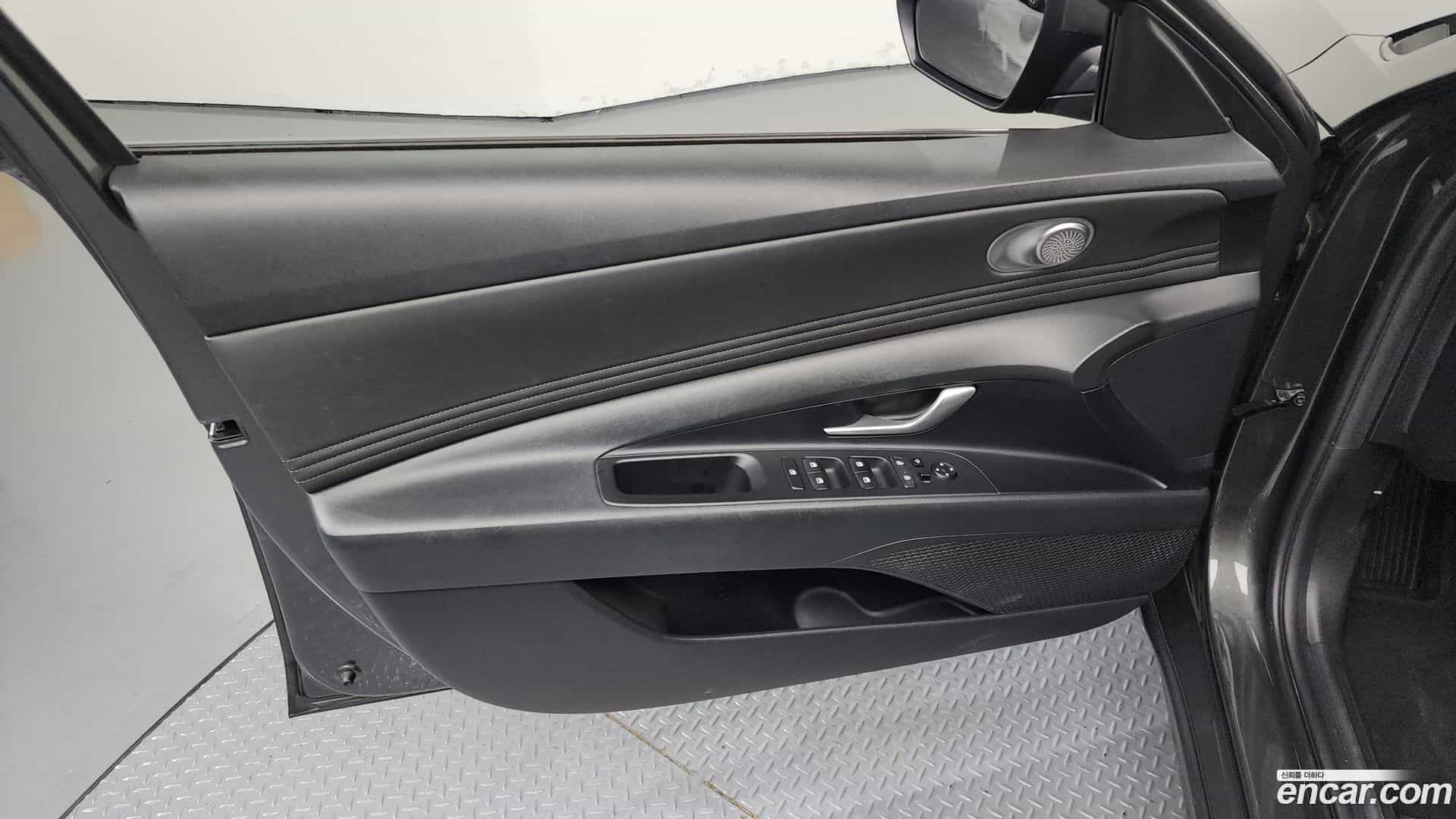AVANTE Hyundai 2021.0-INNER-034