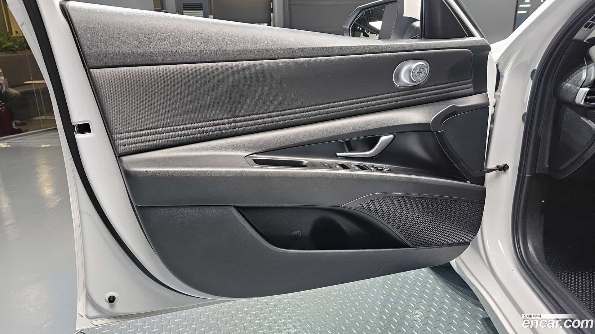 AVANTE Hyundai 2020.5-INNER-034