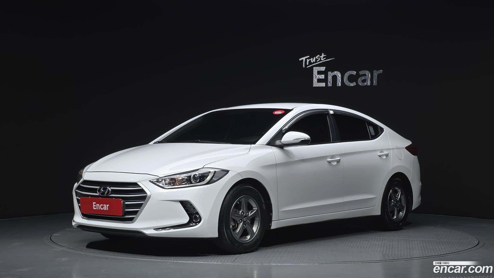 Main__Slider__Photo:AVANTE Hyundai 2016.6-0