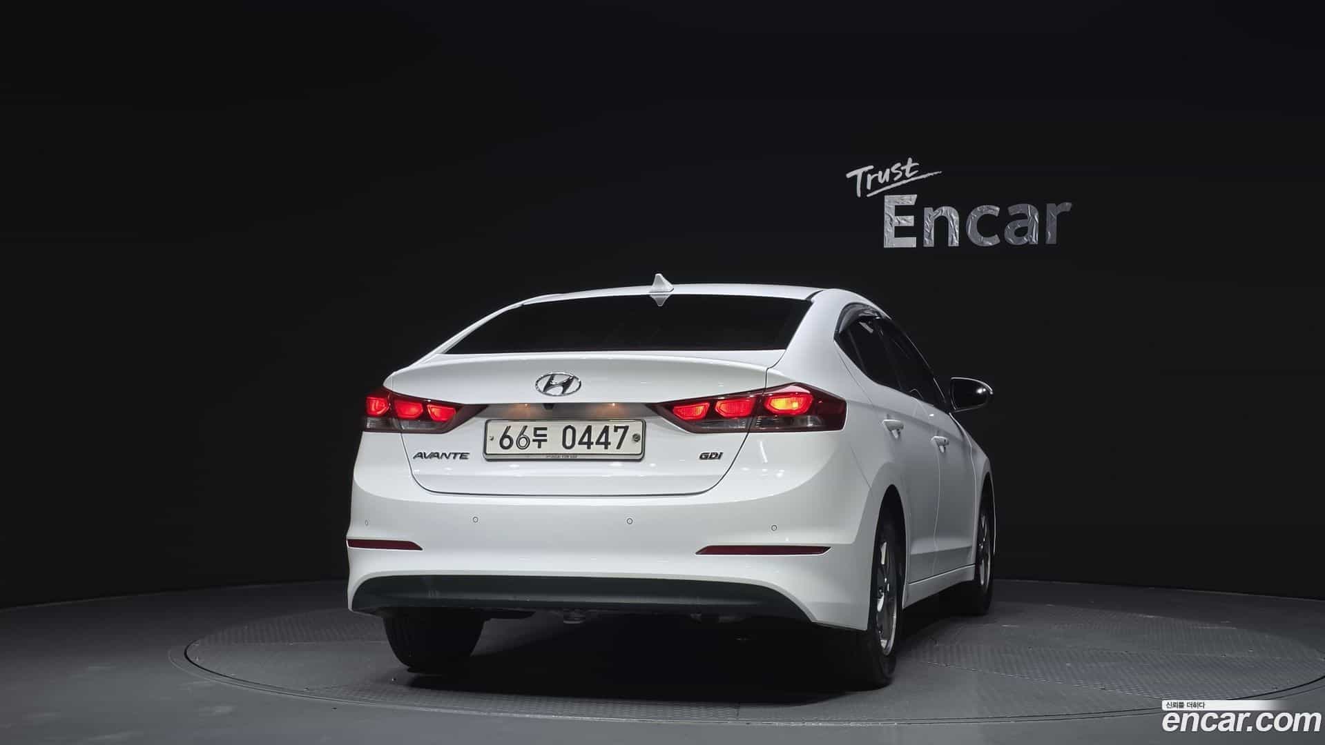 AVANTE Hyundai 2016.6-OUTER-004