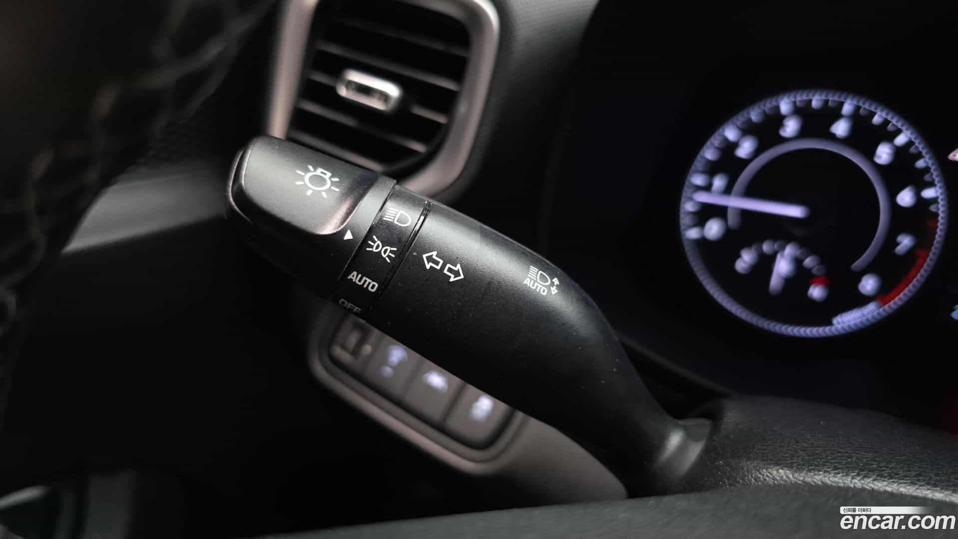 Venue Hyundai 2019.8-OPTION-022