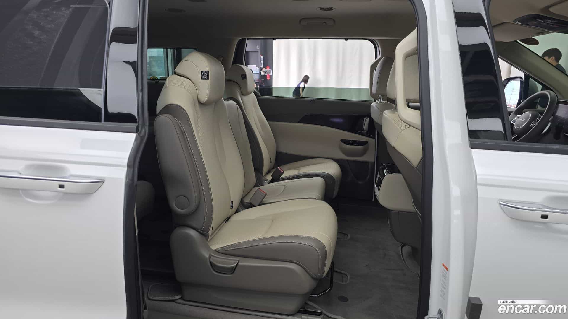 Canival Kia 2023.4-OPTION-015