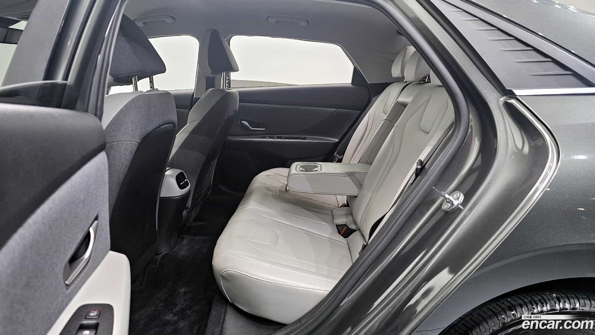 AVANTE Hyundai 2020.9-OPTION-016