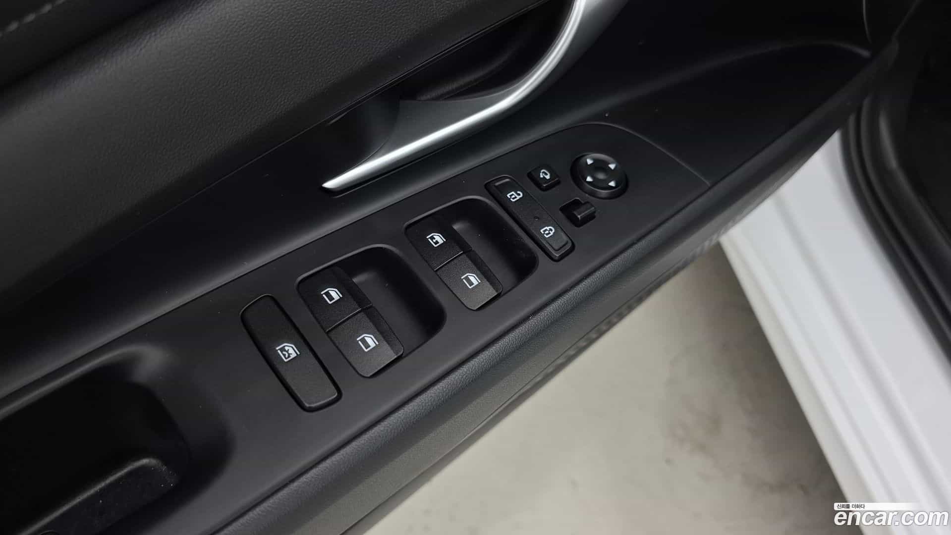 AVANTE Hyundai 2022.8-OPTION-021