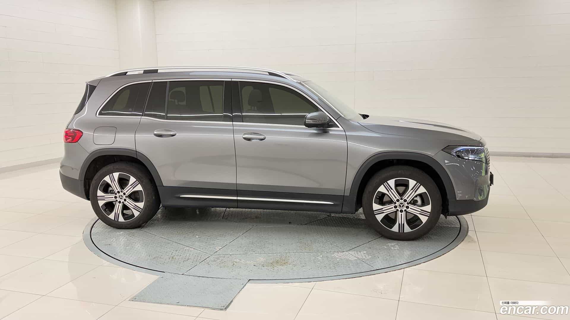 EQB Mercedes-Benz 2025.7-OUTER-006