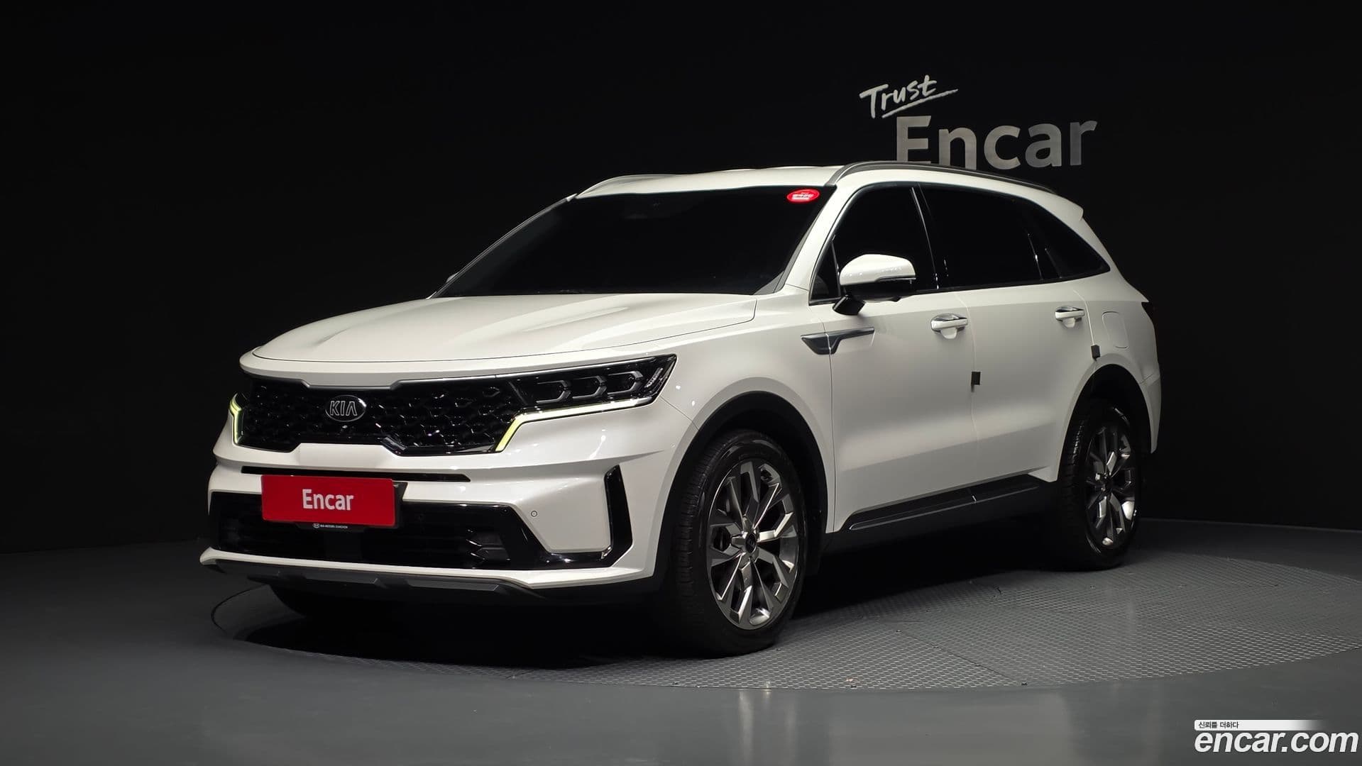 Main__Slider__Photo:Sorento Kia 2020.5-0