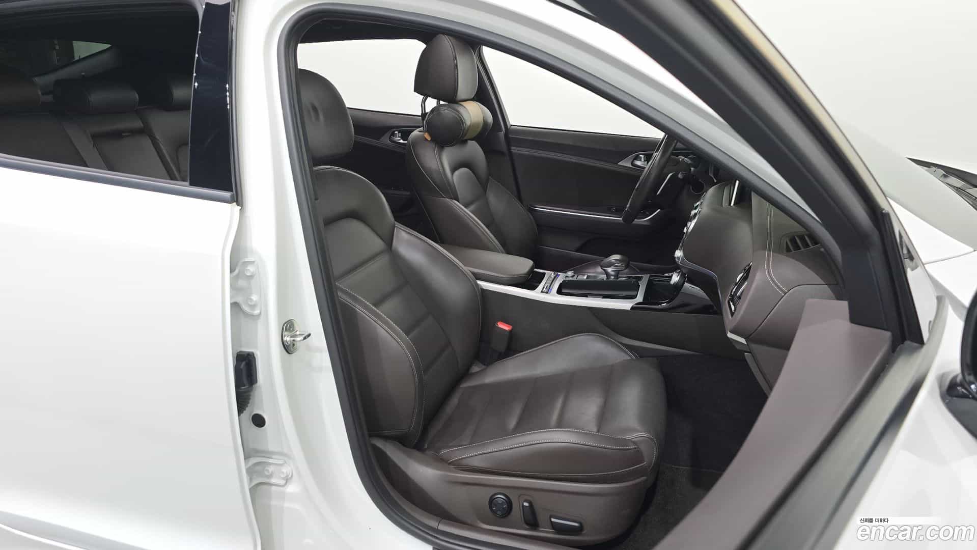 Stinger Kia 2019.7-INNER-036