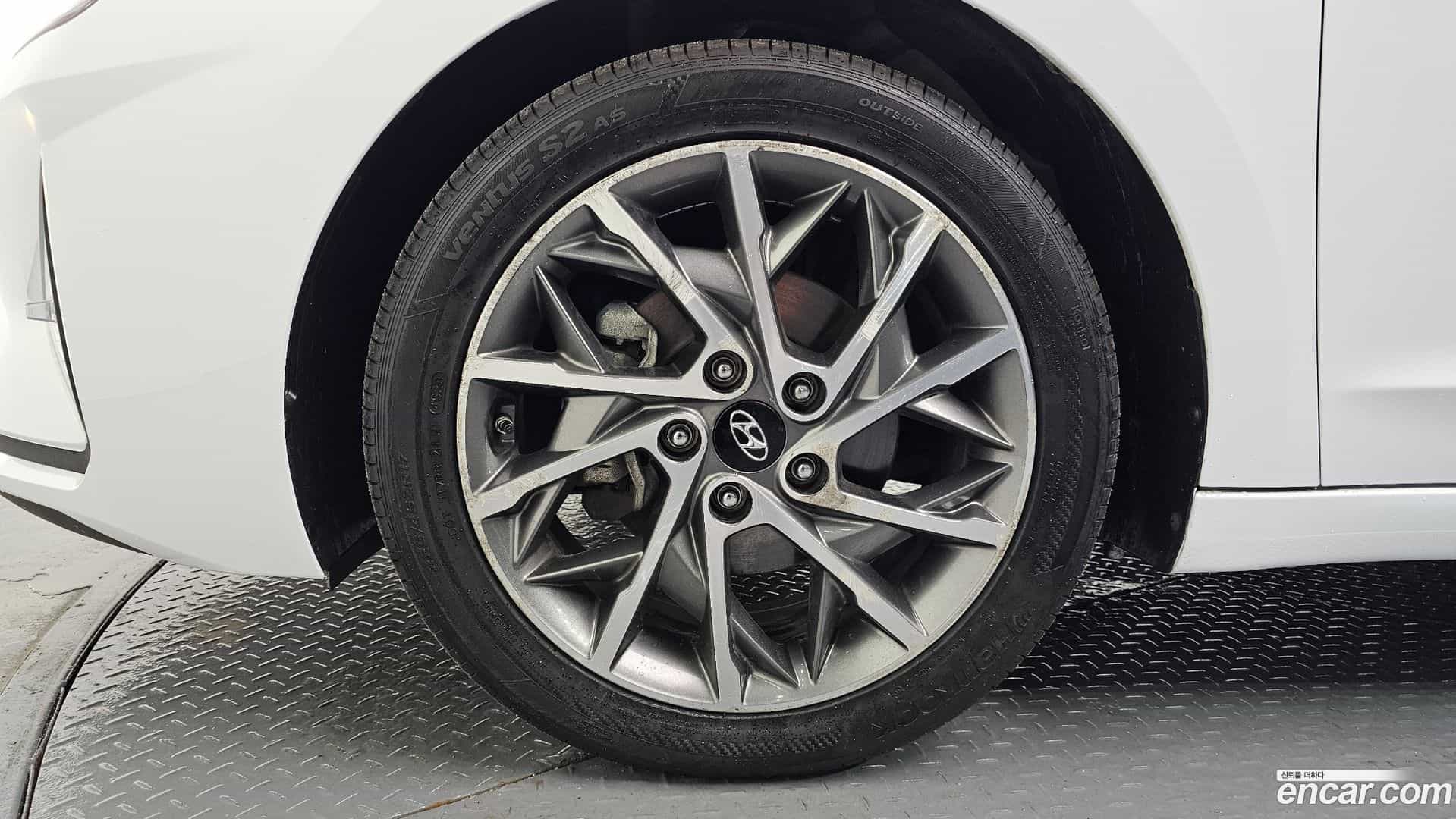 AVANTE Hyundai 2019.8-OUTER-005