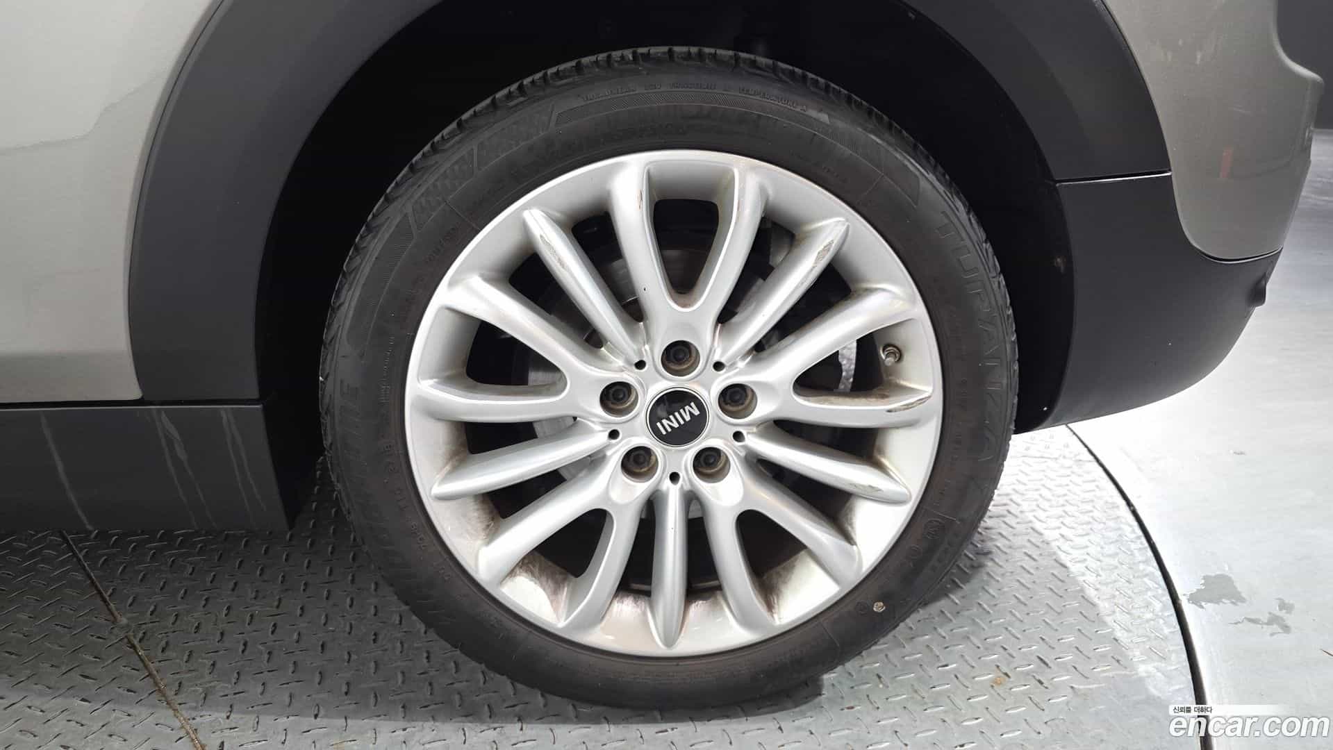 Clubman Mini 2019.1-OUTER-031