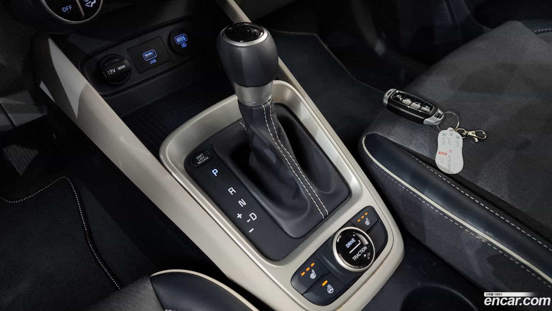 Venue Hyundai 2020.5-INNER-009