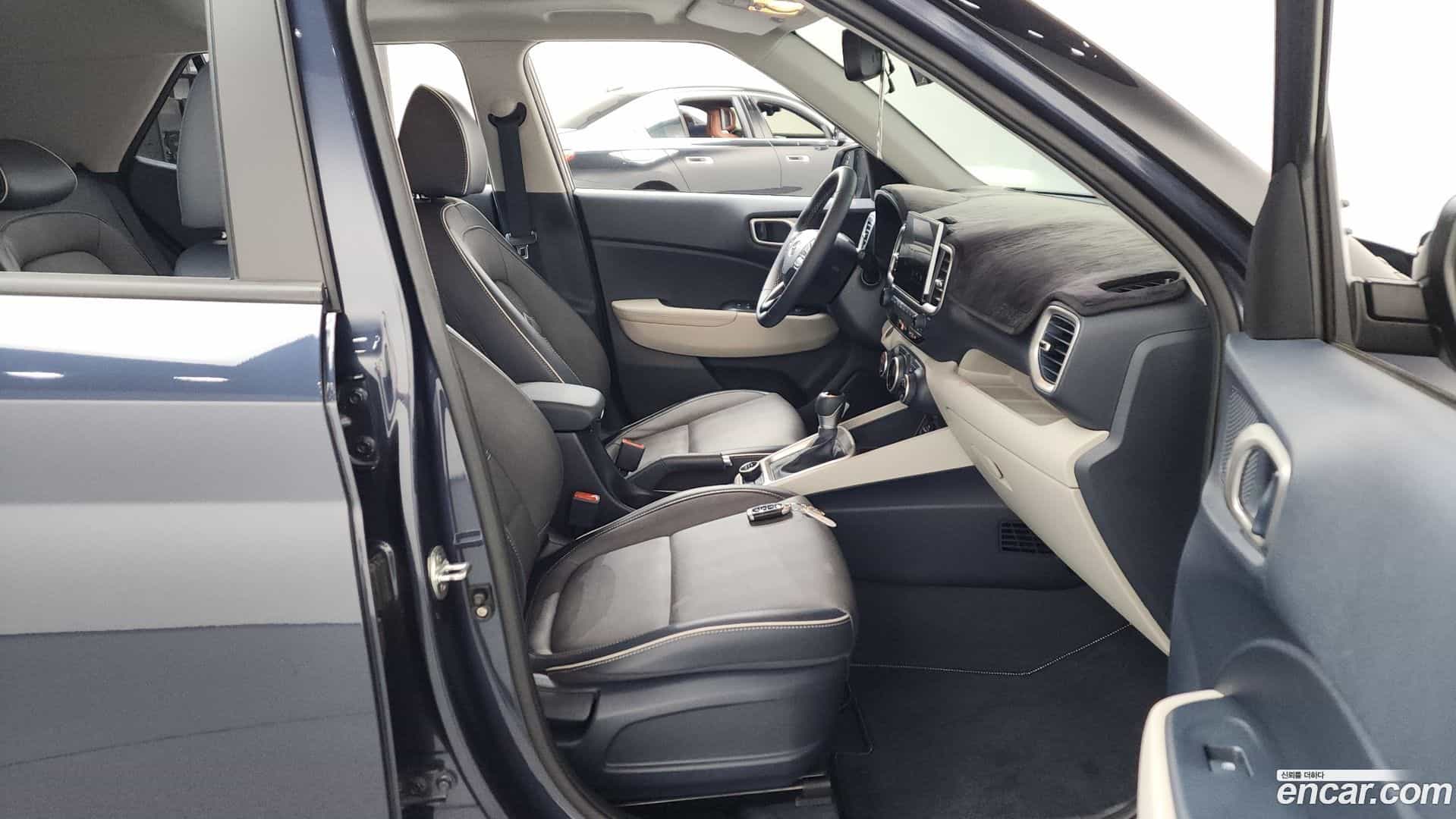 Venue Hyundai 2020.5-INNER-036
