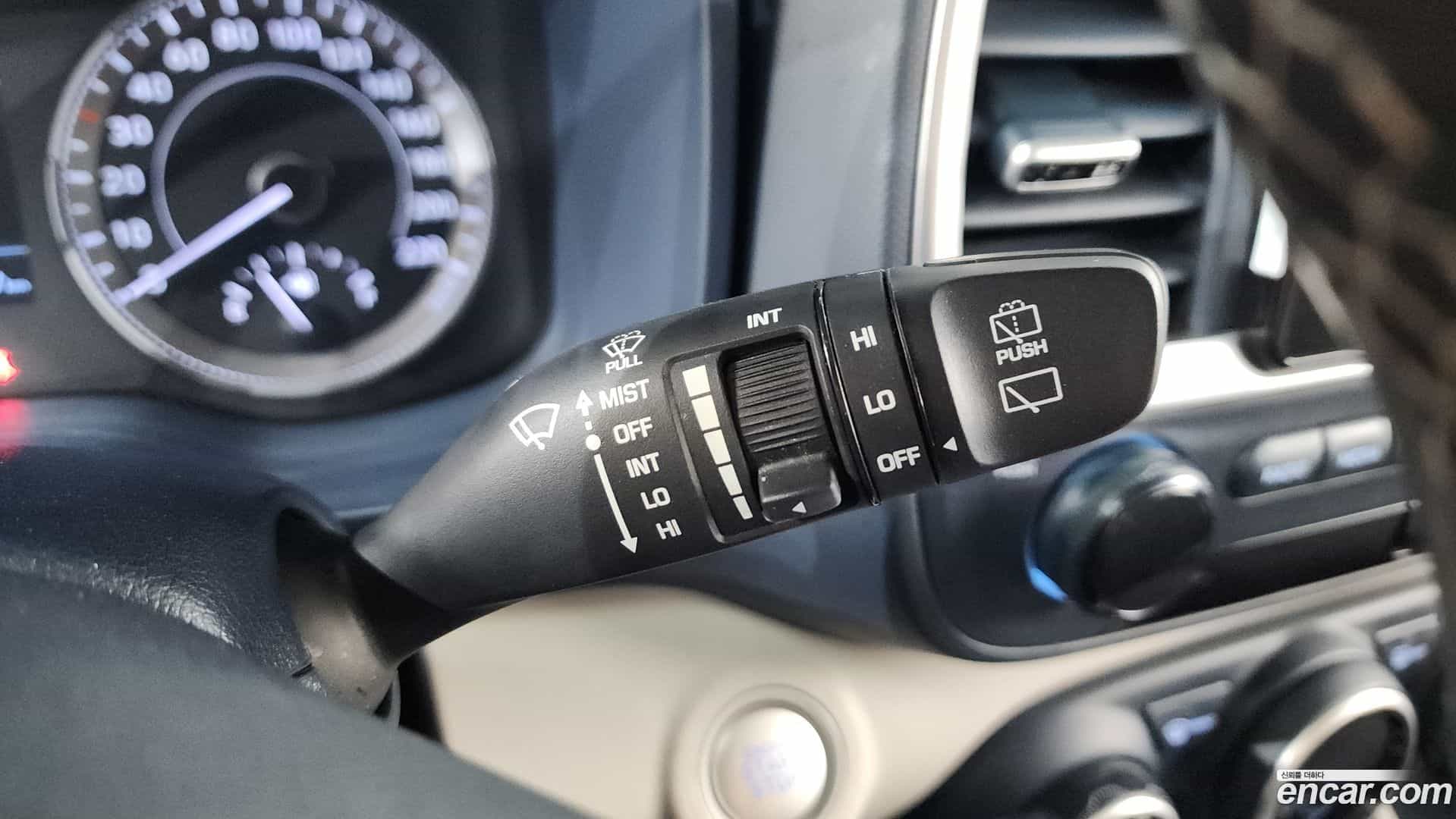 Venue Hyundai 2020.5-OPTION-043