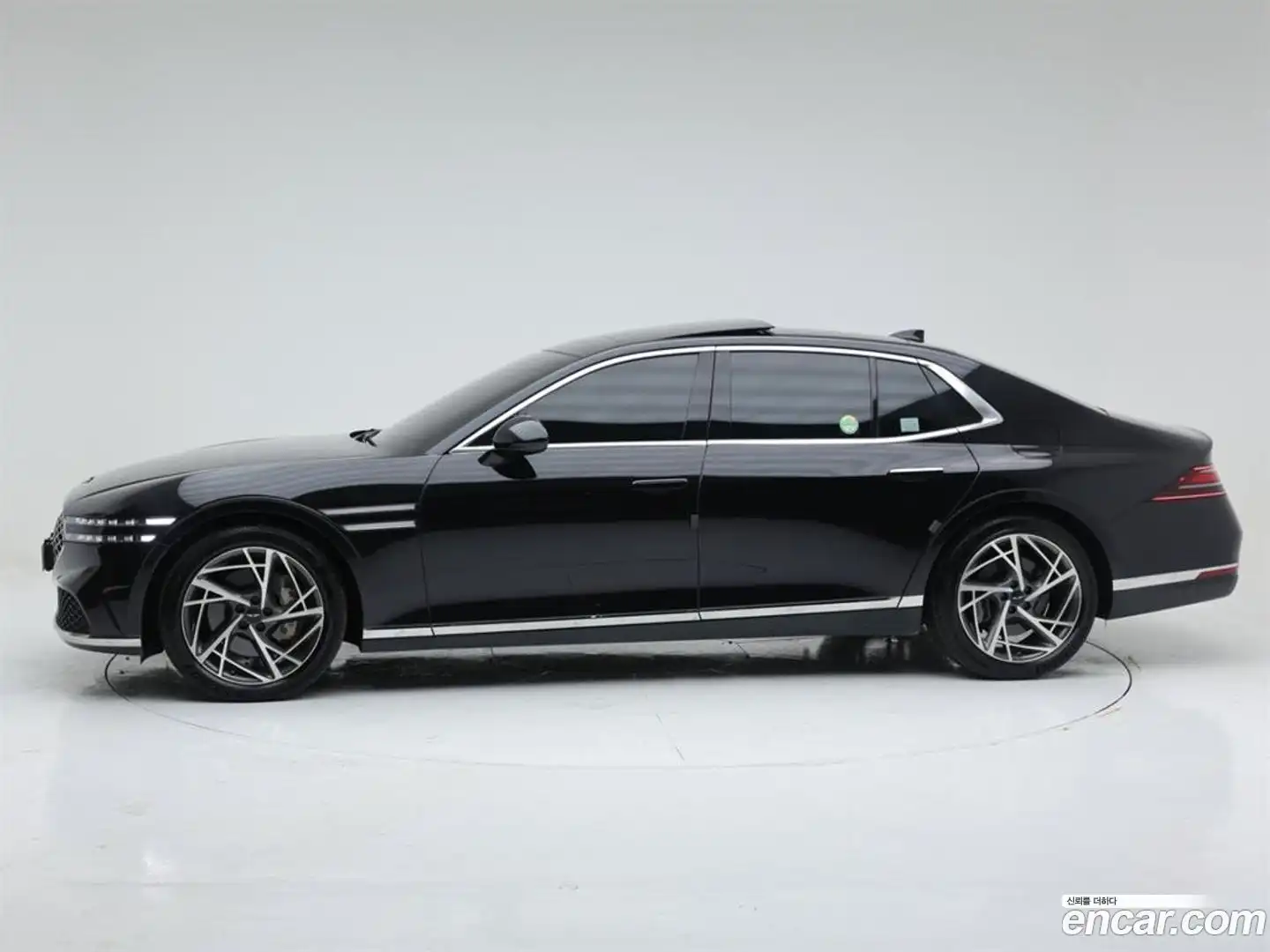 G90 Genesis 2023.8-OUTER-003