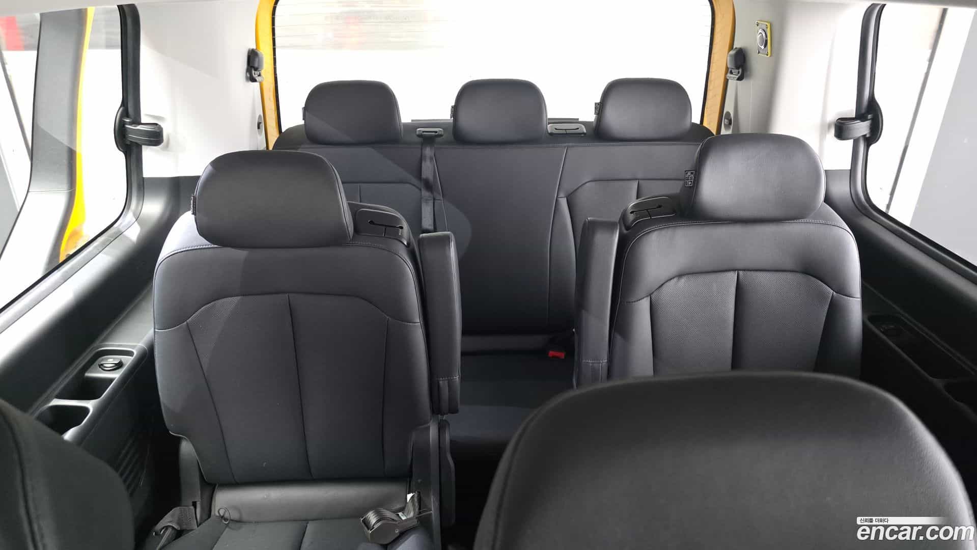 Staria Hyundai 2023.11-OPTION-017