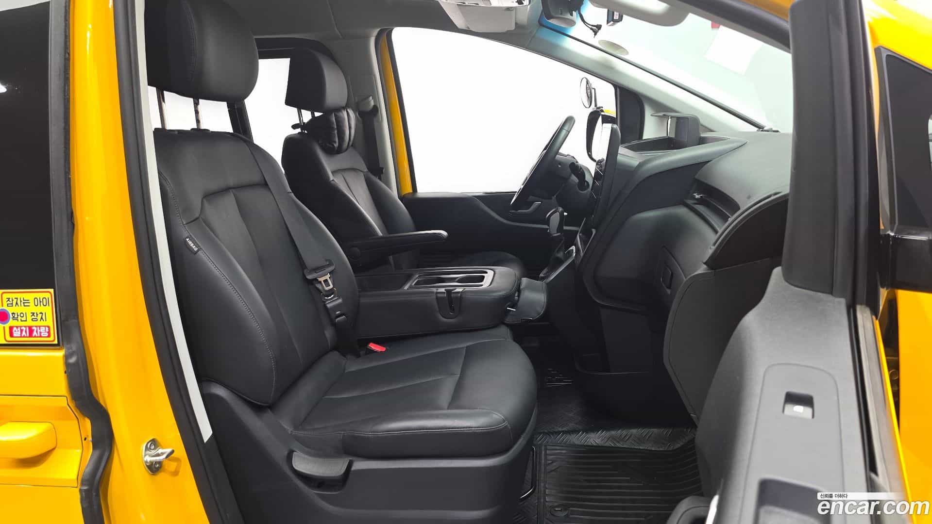 Staria Hyundai 2023.11-INNER-036