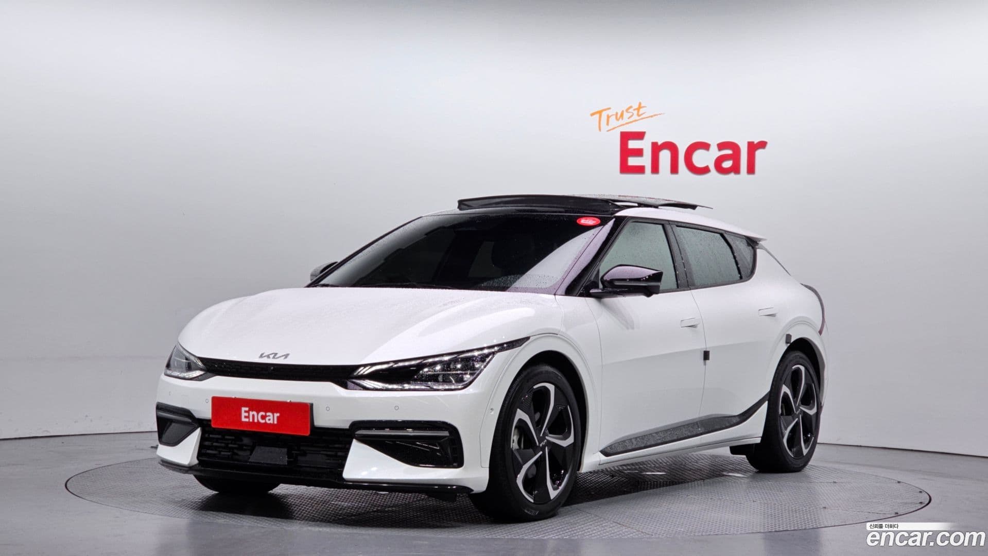 Main__Slider__Photo:EV6 Kia 2022.8-0