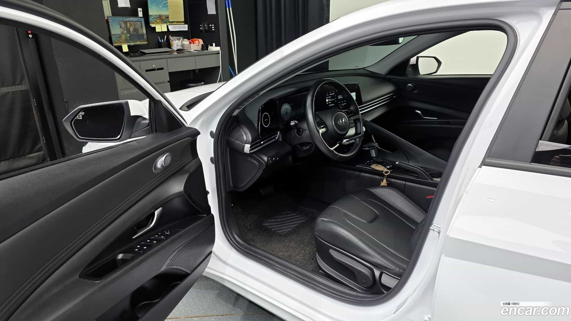 AVANTE Hyundai 2020.3-INNER-010