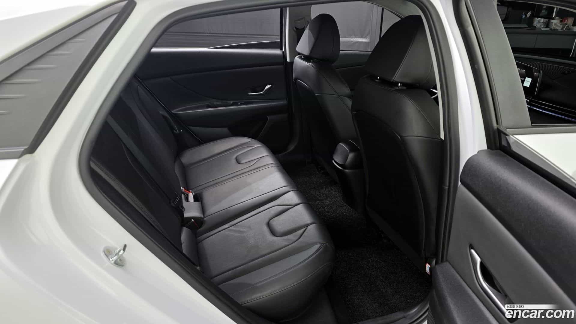 AVANTE Hyundai 2020.3-OPTION-016