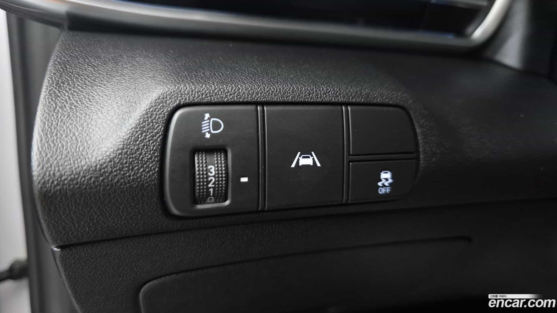 AVANTE Hyundai 2020.3-OPTION-021