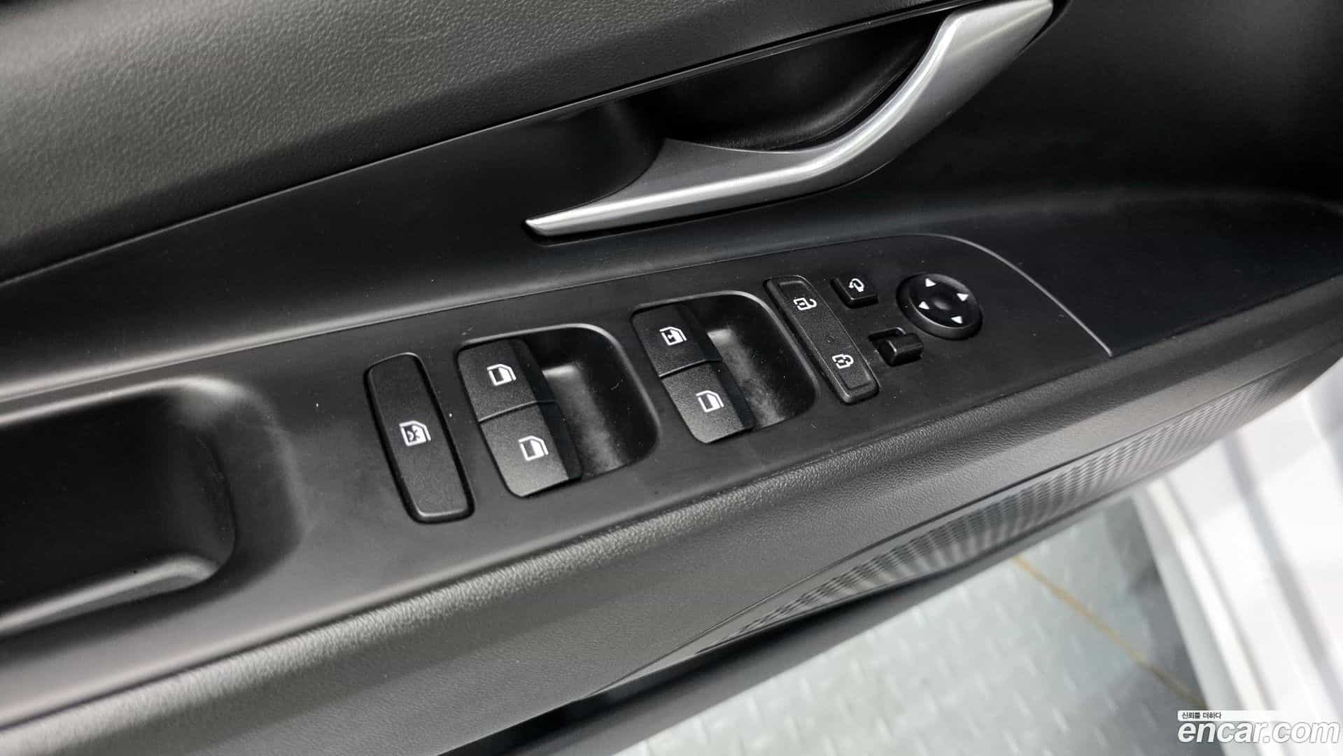 AVANTE Hyundai 2020.3-OPTION-022