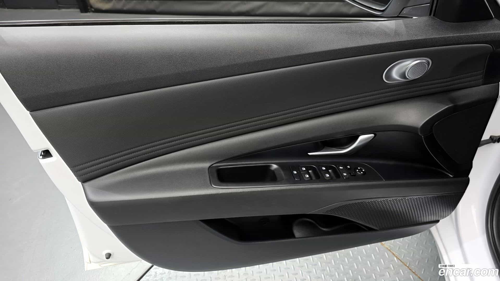 AVANTE Hyundai 2020.3-INNER-034
