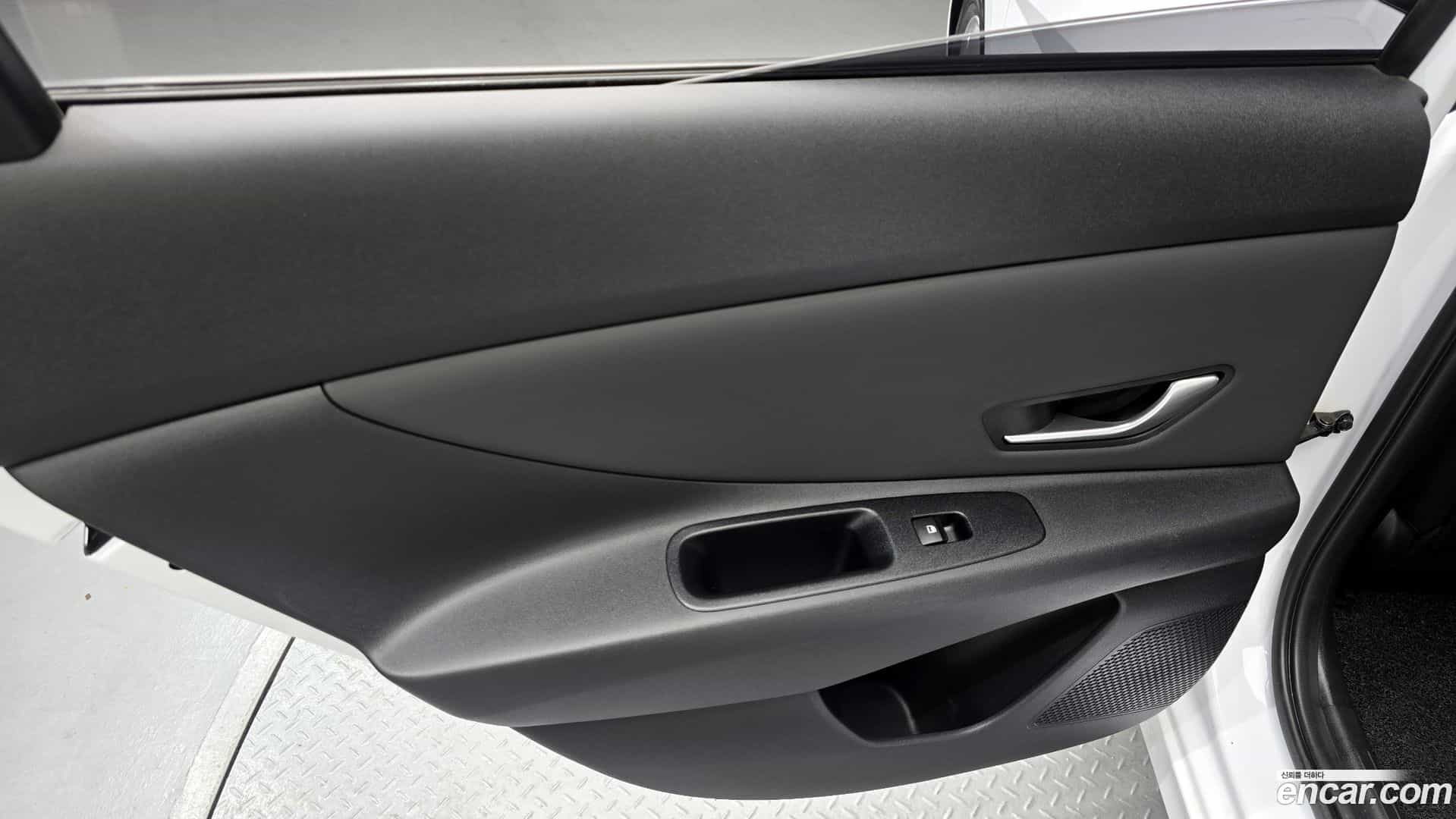 AVANTE Hyundai 2020.3-INNER-035