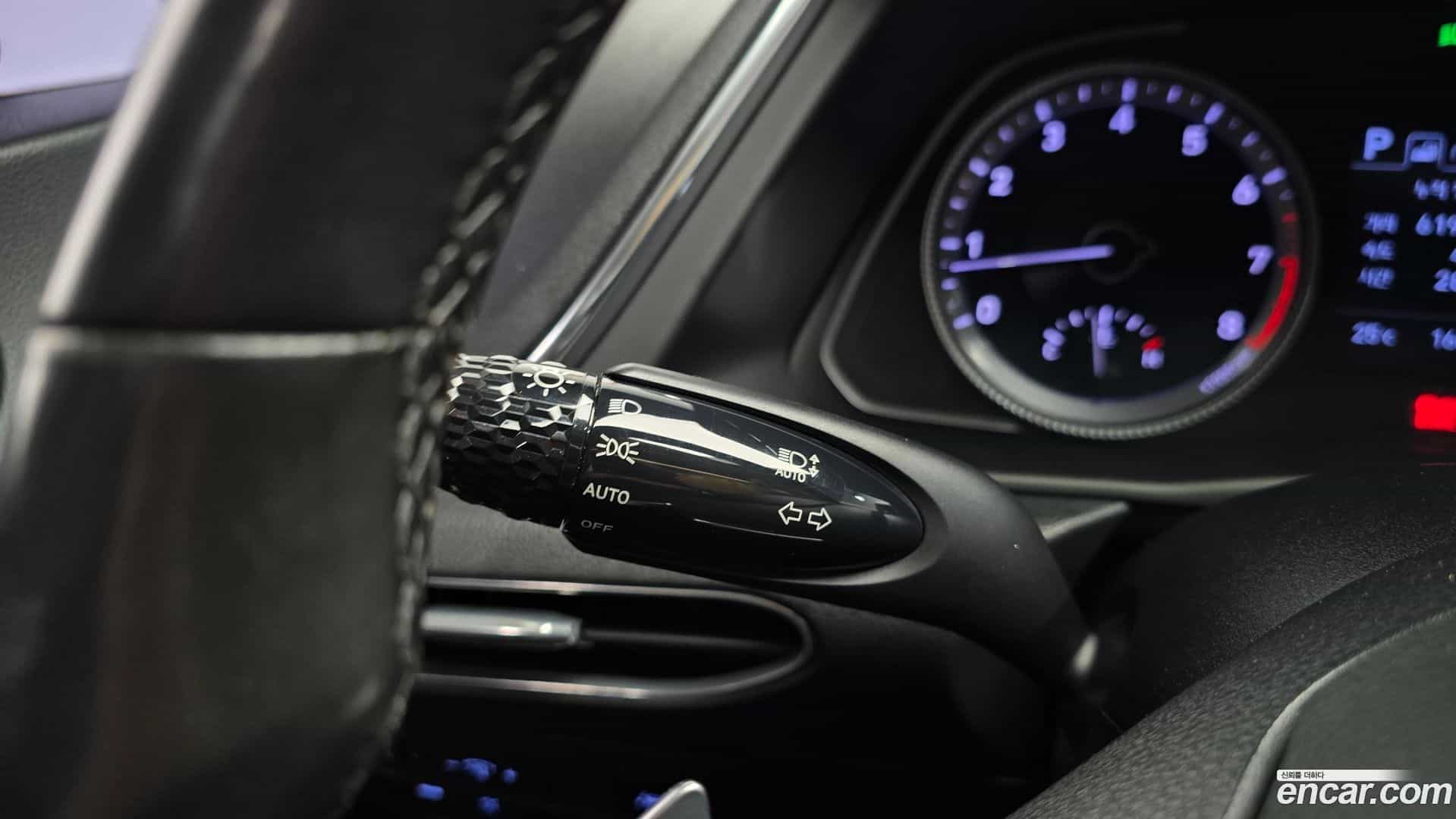 Sonata Hyundai 2019.3-OPTION-023