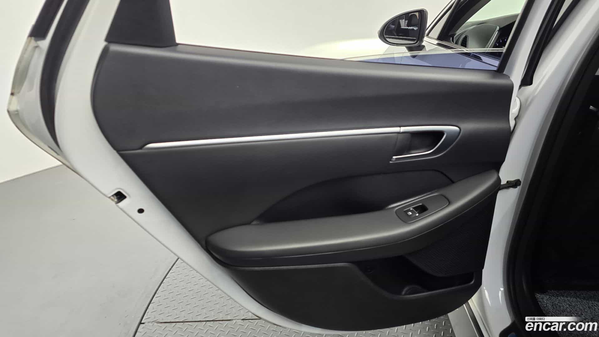 Sonata Hyundai 2019.3-INNER-035