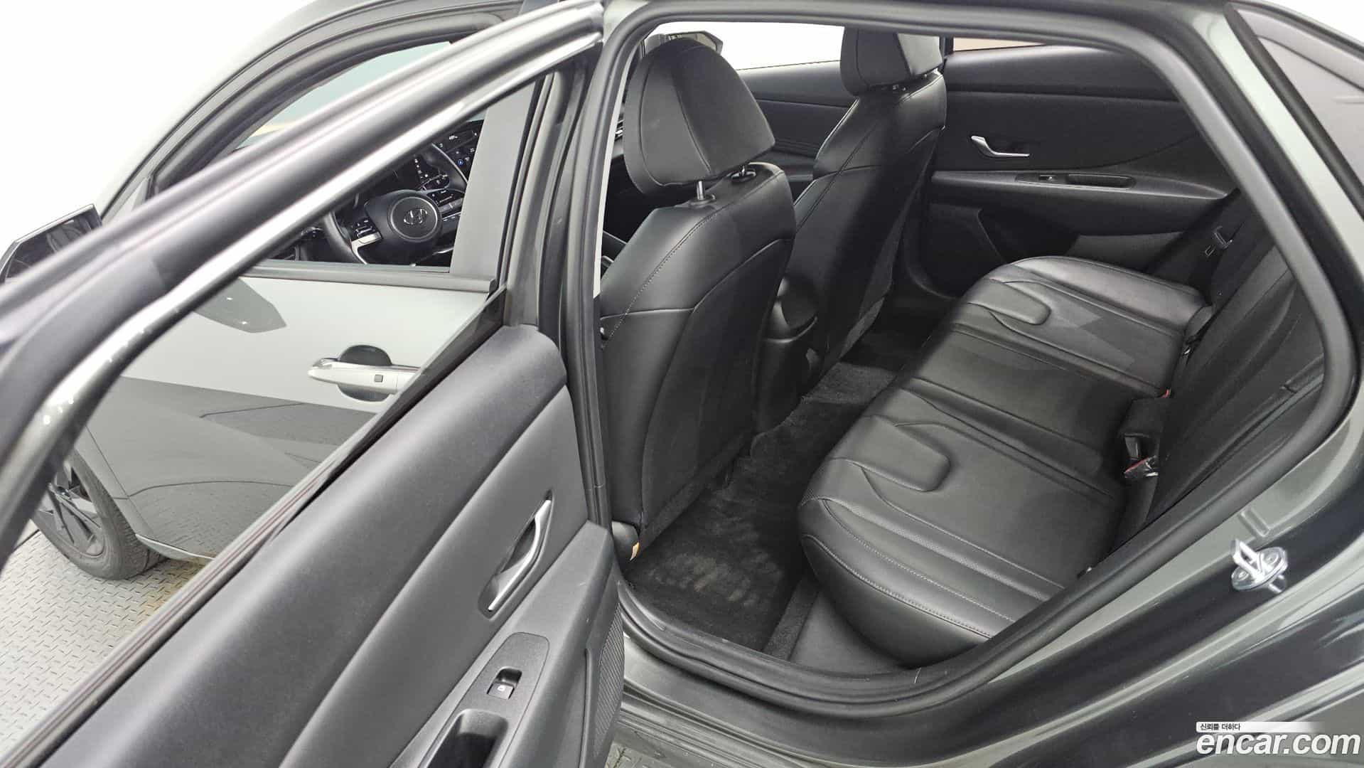 AVANTE Hyundai 2022.4-INNER-036