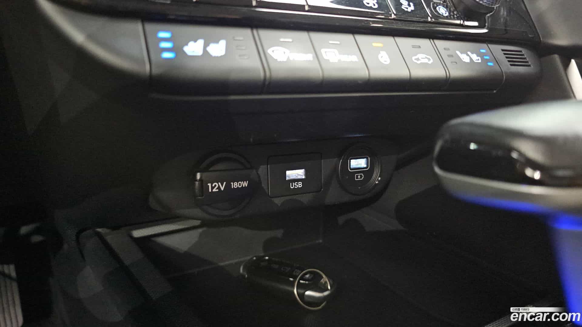 AVANTE Hyundai 2022.4-OPTION-041