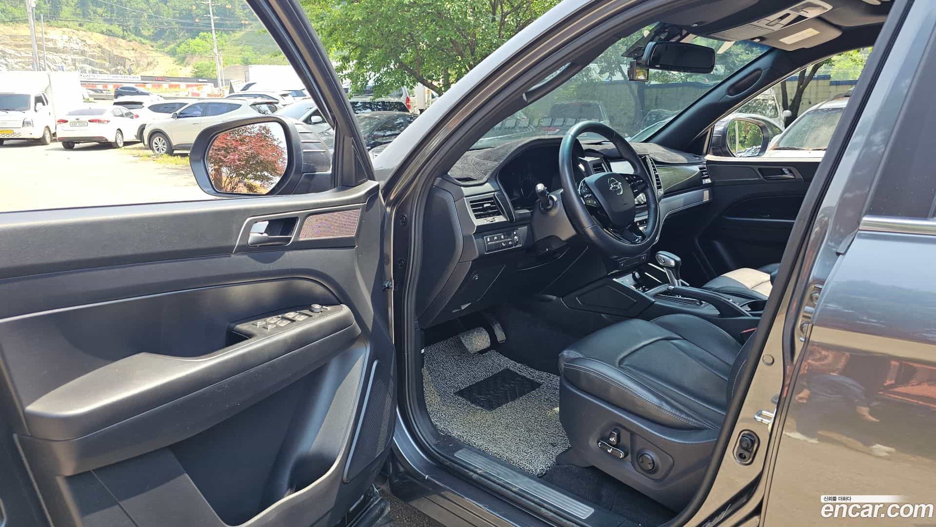 Rexton KG Mobility 2021.6-INNER-010