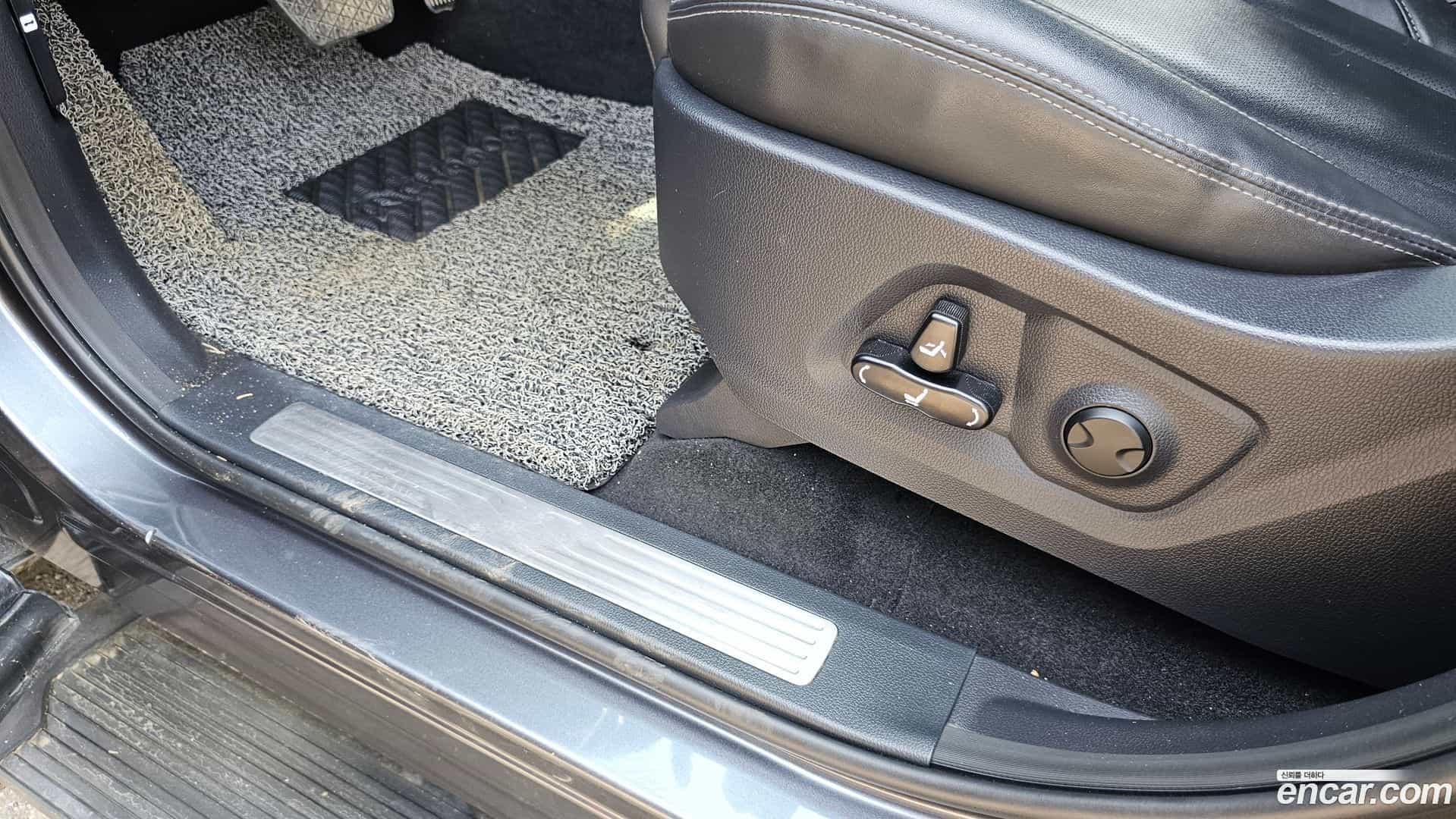 Rexton KG Mobility 2021.6-OPTION-044