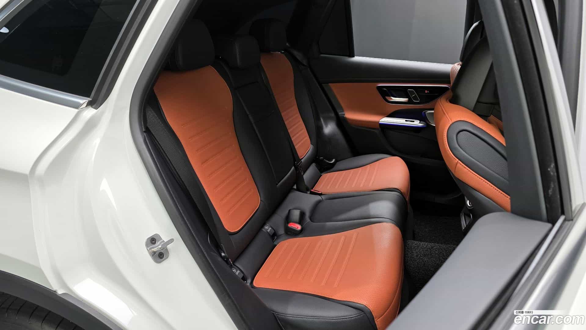 GLC-Class Mercedes-Benz 2025.2-OPTION-015