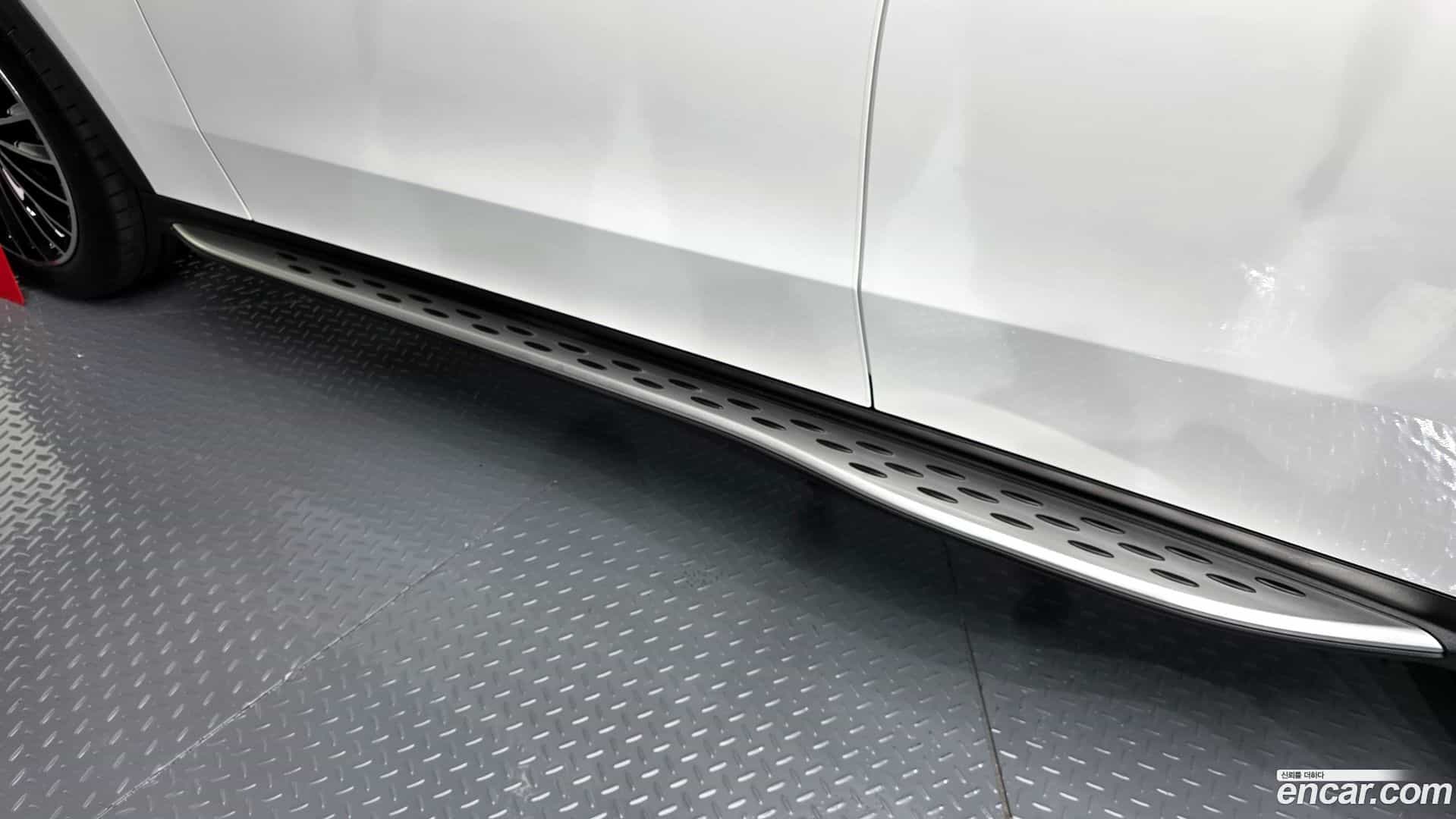 GLC-Class Mercedes-Benz 2025.2-OPTION-046