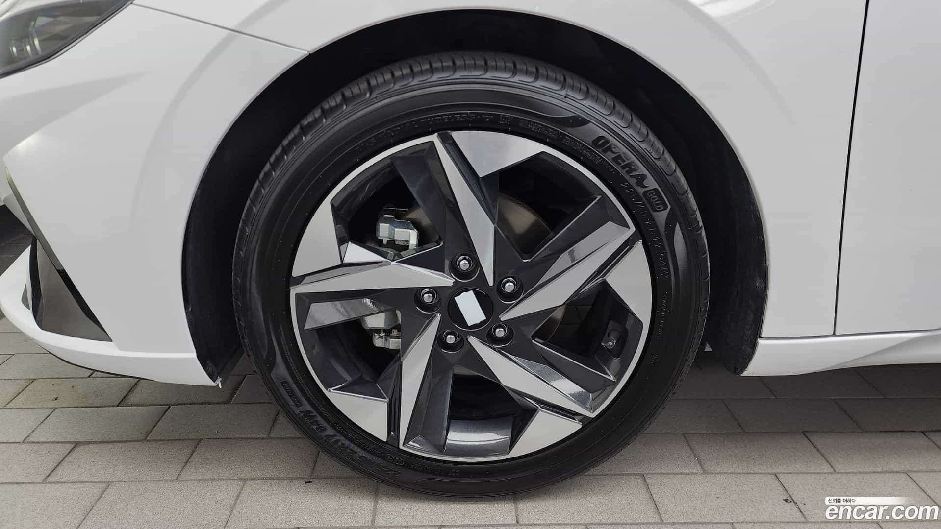 AVANTE Hyundai 2023.0-OUTER-005