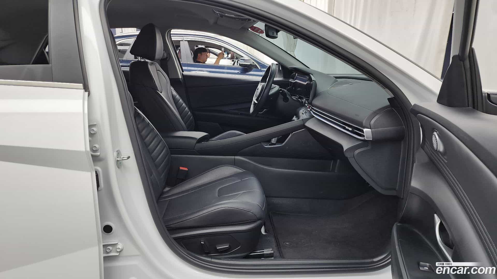 AVANTE Hyundai 2023.0-OPTION-016