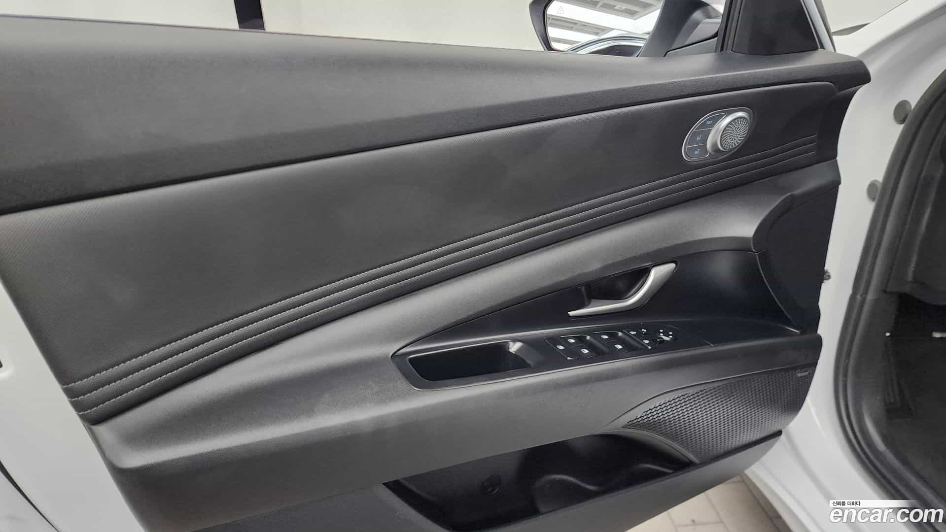 AVANTE Hyundai 2023.0-INNER-034