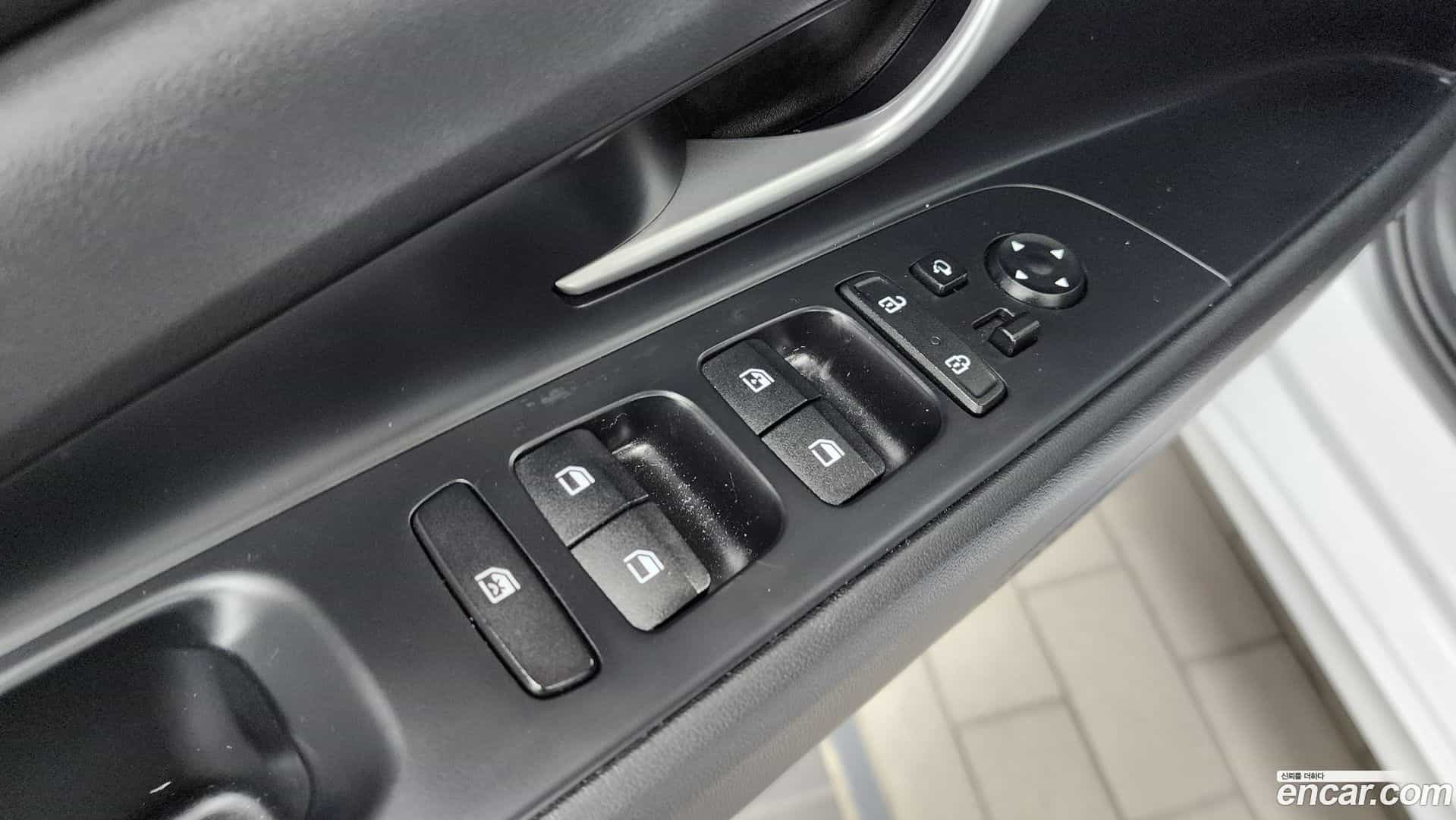 AVANTE Hyundai 2023.0-OPTION-040
