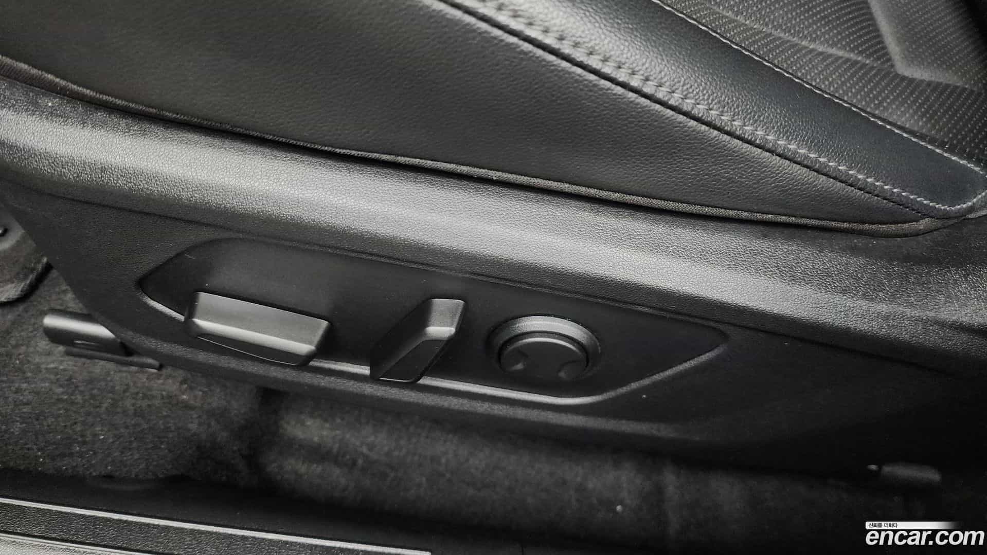 AVANTE Hyundai 2023.0-OPTION-044